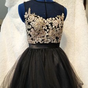 Mori Lee by Madeline Garner size 6 Dress